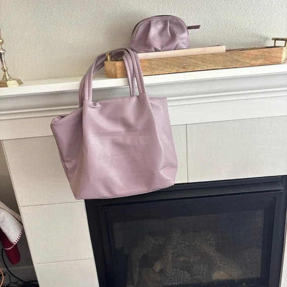 Vince CamupoNeiman Marcus Lavender Tote Bag with matching zip pouchMedium size - Picture 9 of 9